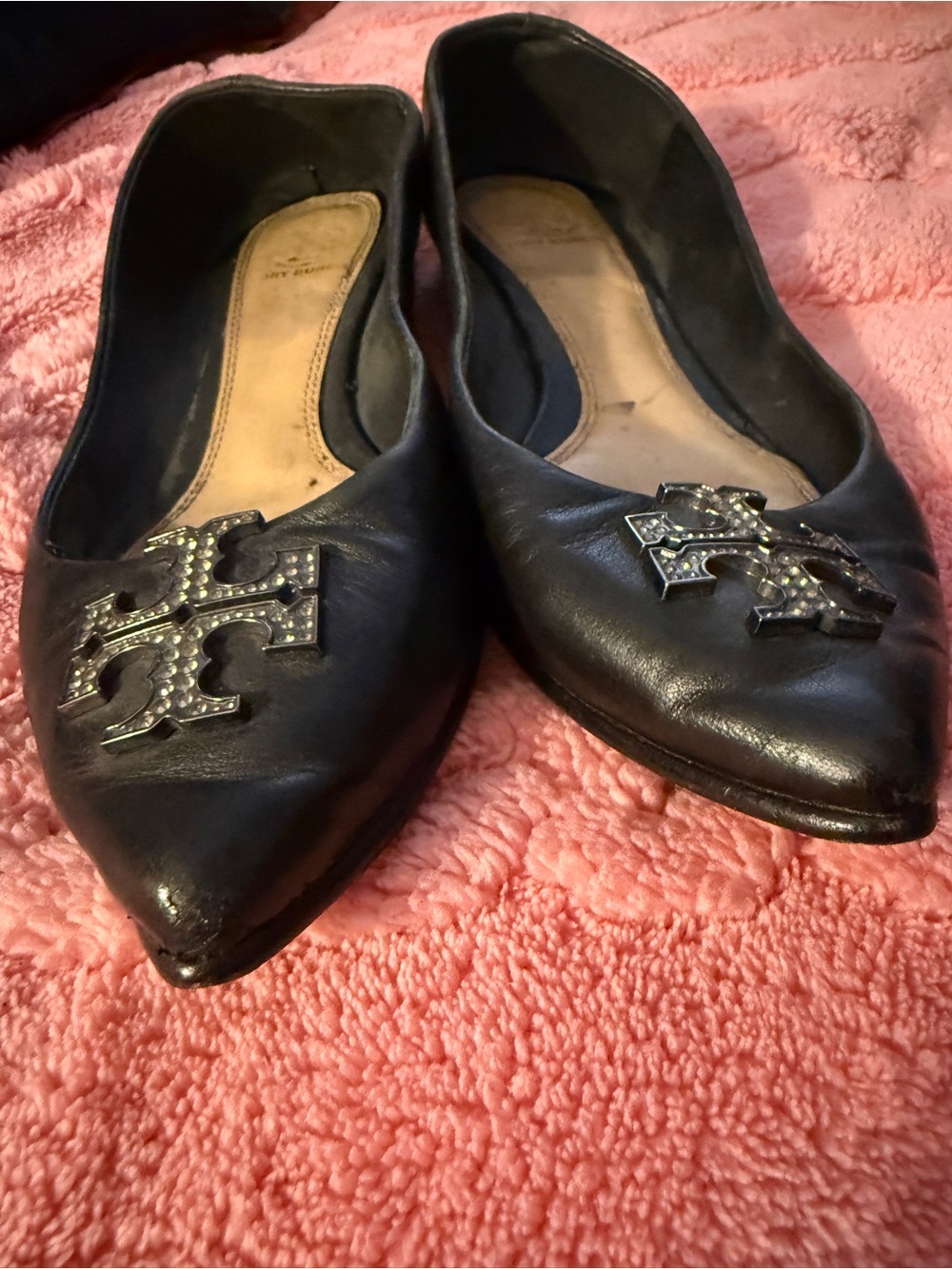 Tory Burch Black Pointed Toe Women's Flats with Decorative logo